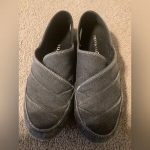 Merrell Soda Footwear Womens Size 8 US Gray anvas Cloth Slip-on